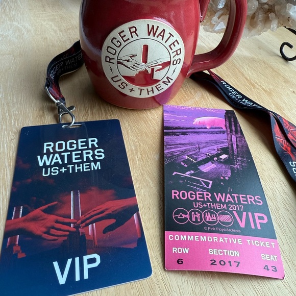 Roger Waters VIP bundle - Picture 5 of 8